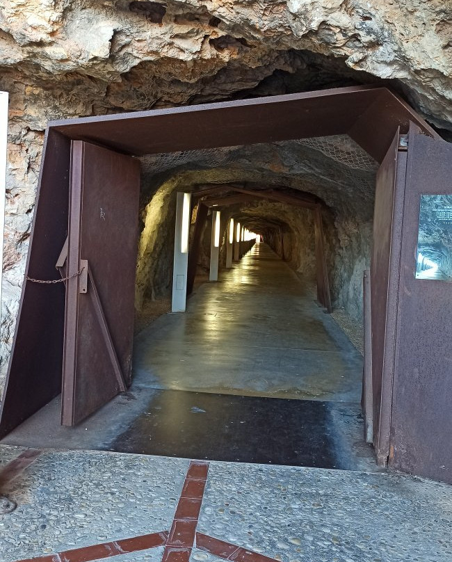 Tunel del Castillo景点图片