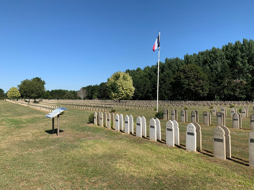 Cimetière National du Bois Robert景点图片