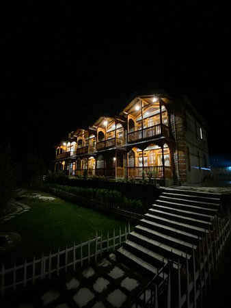 8fold by LaRiSa, Jibhi主图