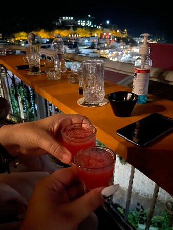 Avocado Cocktail Bar-帕尔加必去景点