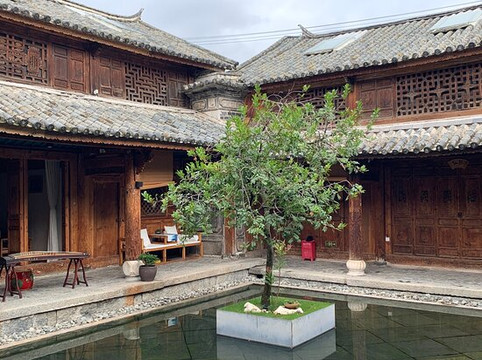 喜洲甲科第文化民宿主图