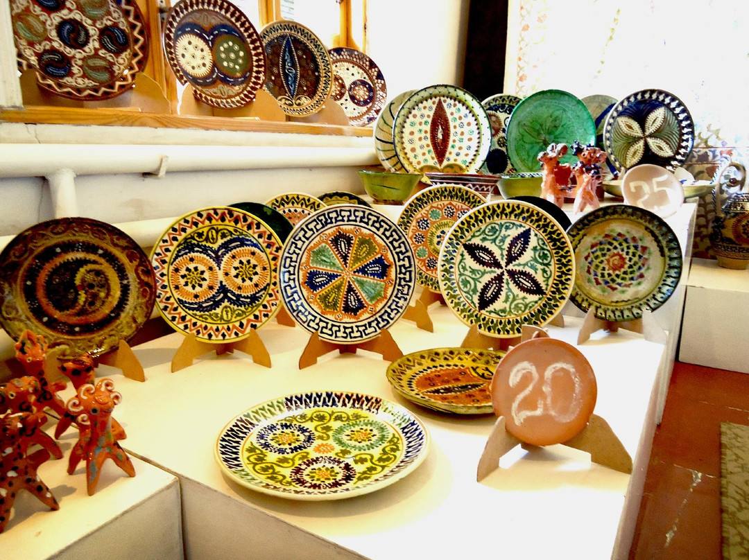 Gijduvan ceramics of The Narzullaevs
