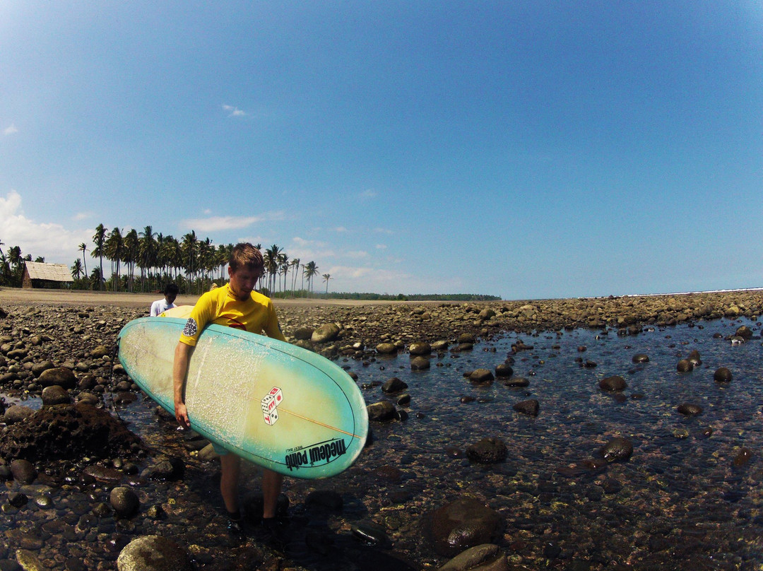 Surfing West Bali景点图片