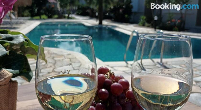 Secret Garden Hotel主图