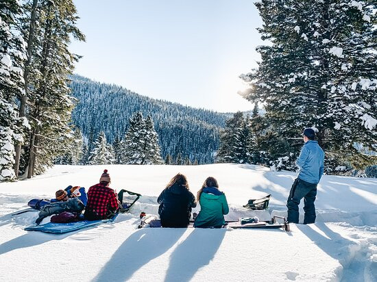 Hellroaring Powder Guides-西黄石镇必去景点
