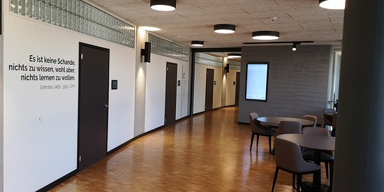 Hotel & Conference Center Sempachersee主图