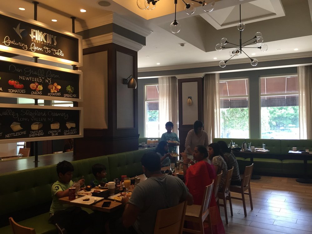 梅多兰兹万丽酒店-餐饮