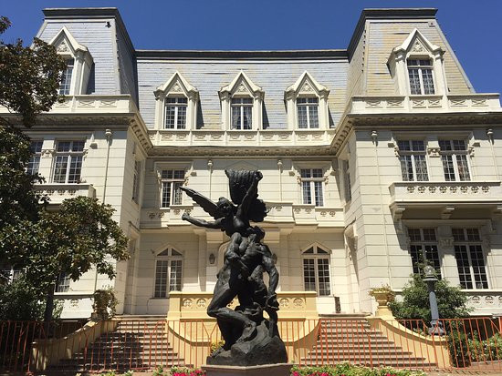 Palacio Carrasco-比尼亚德尔马必去景点