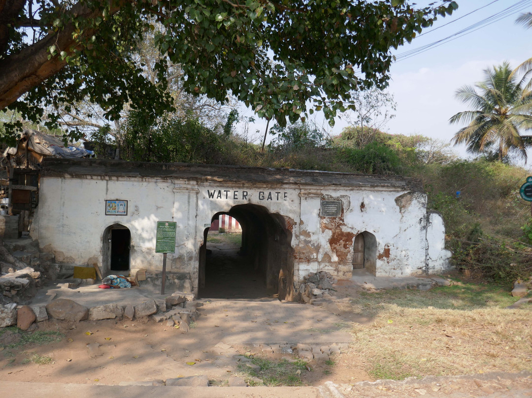 Water Gate And Secret Door To Fort景点图片