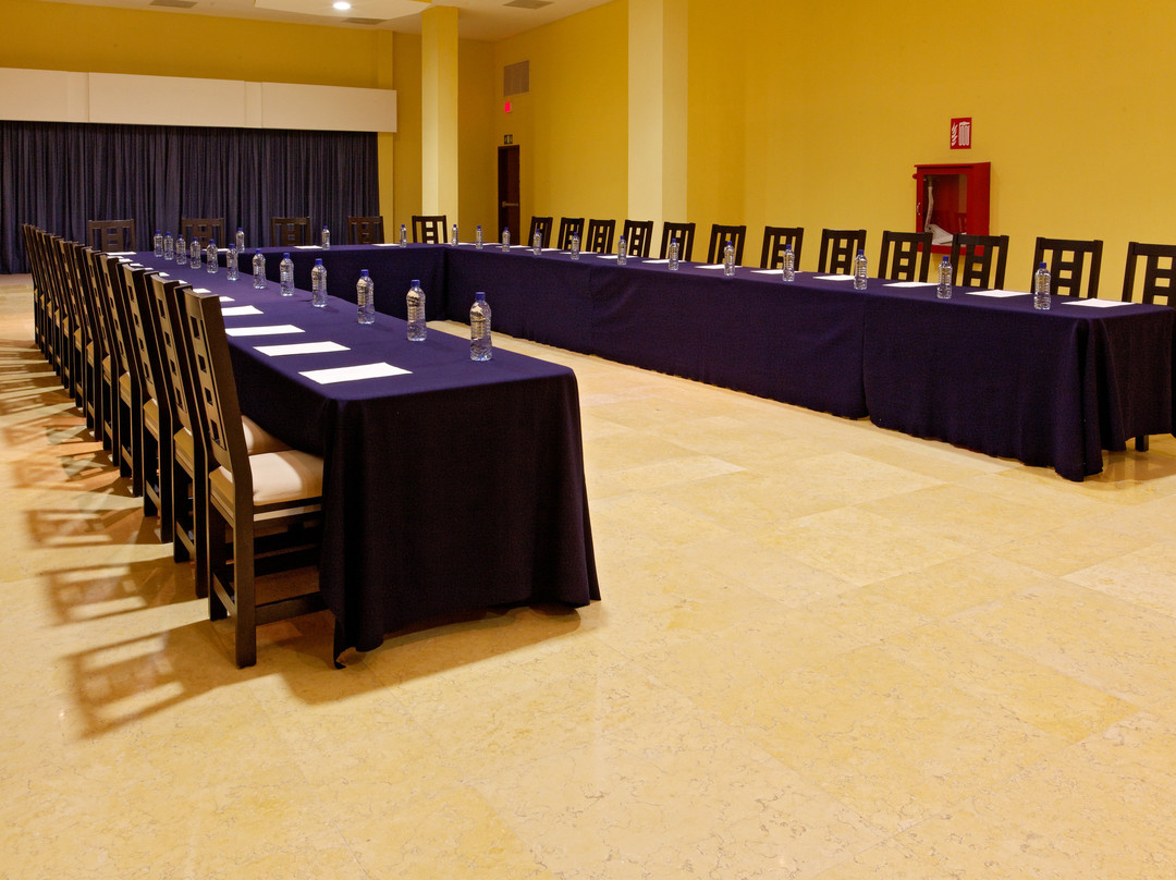 Holiday Inn Express Nuevo Laredo by IHG主图