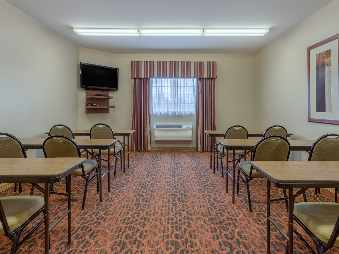 Candlewood Suites 迈诺特 by IHG主图