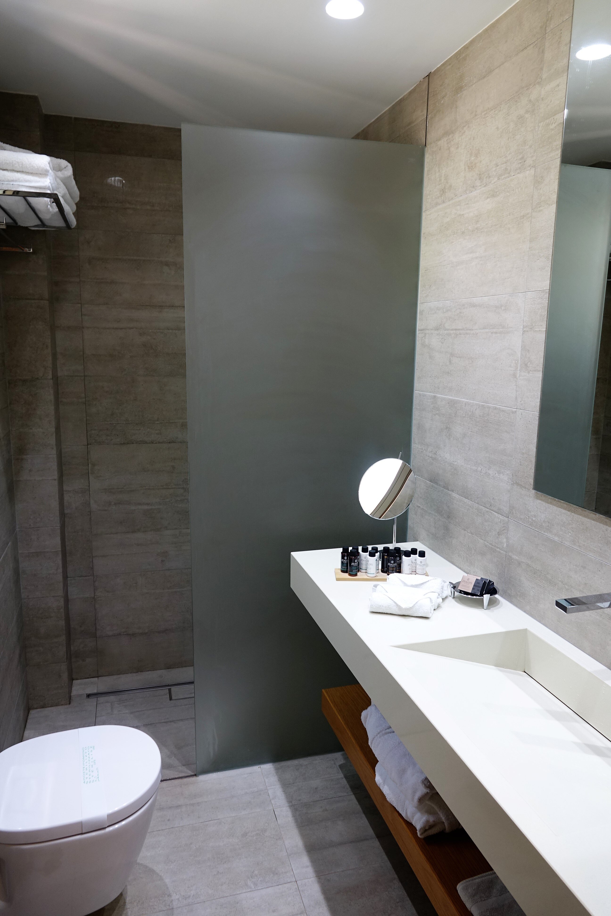 Double Bay Beach Hotel-浴室