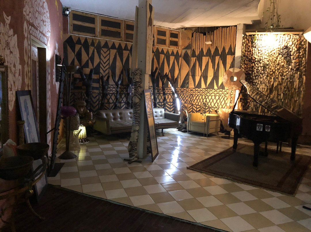 Bushman Cafe Hotel主图