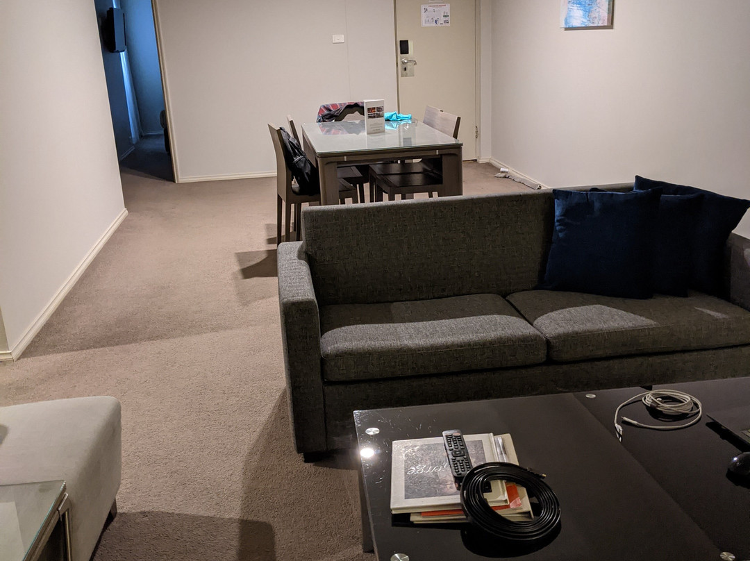 Pinnacle Apartments Canberra主图