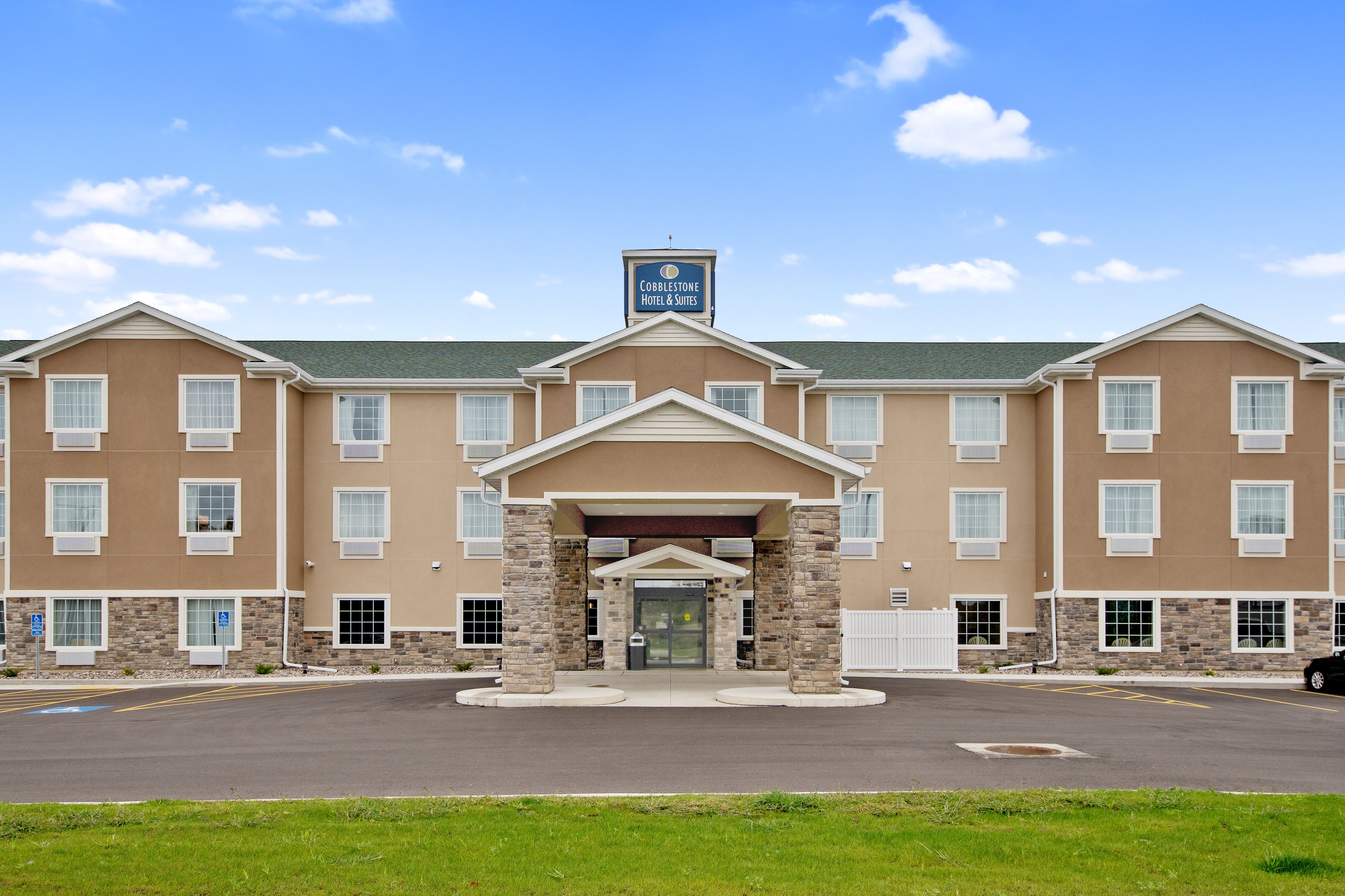 Cobblestone Hotel & Suites - Austin-官方