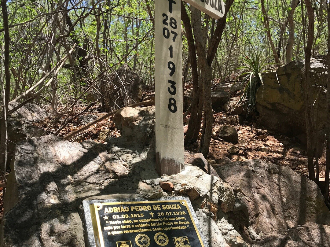 Grota de Angico-Poco Redondo必去景点