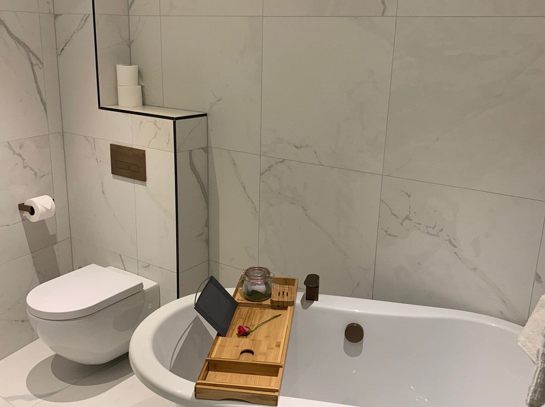 Valentino's Restaurant With Rooms主图