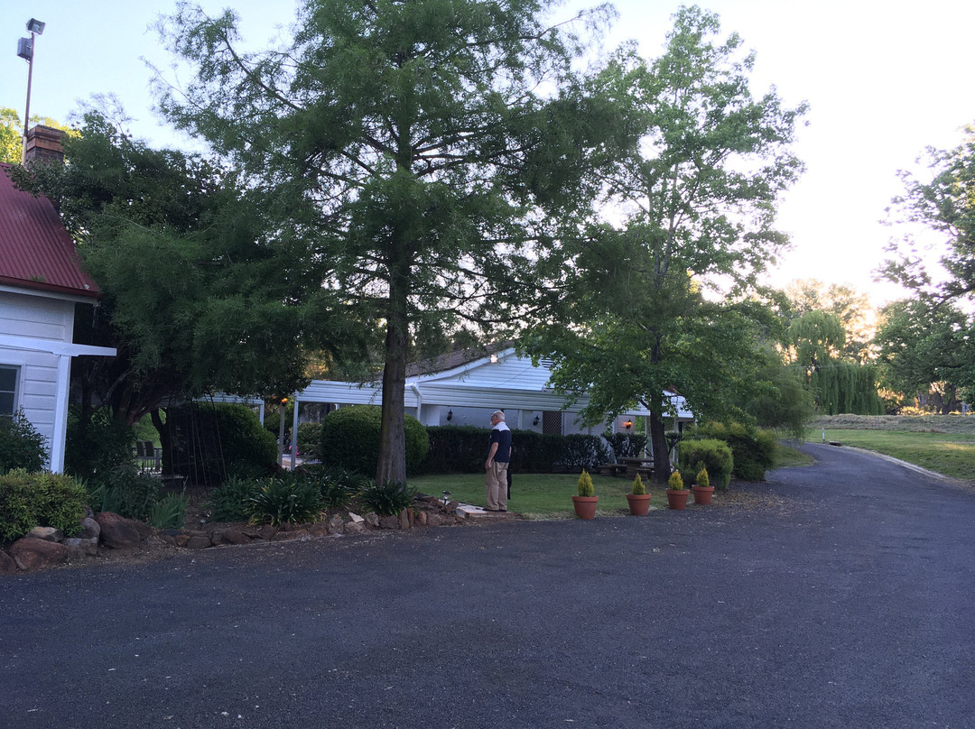 摩尔庄园酒店主图