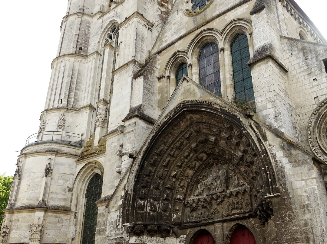 Eglise Saint Etienne-博韦必去景点