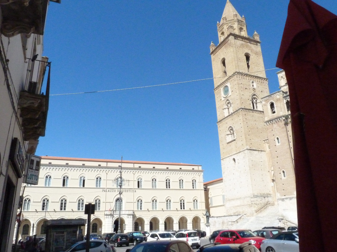 Piazza di San Giustino-基耶蒂必去景点