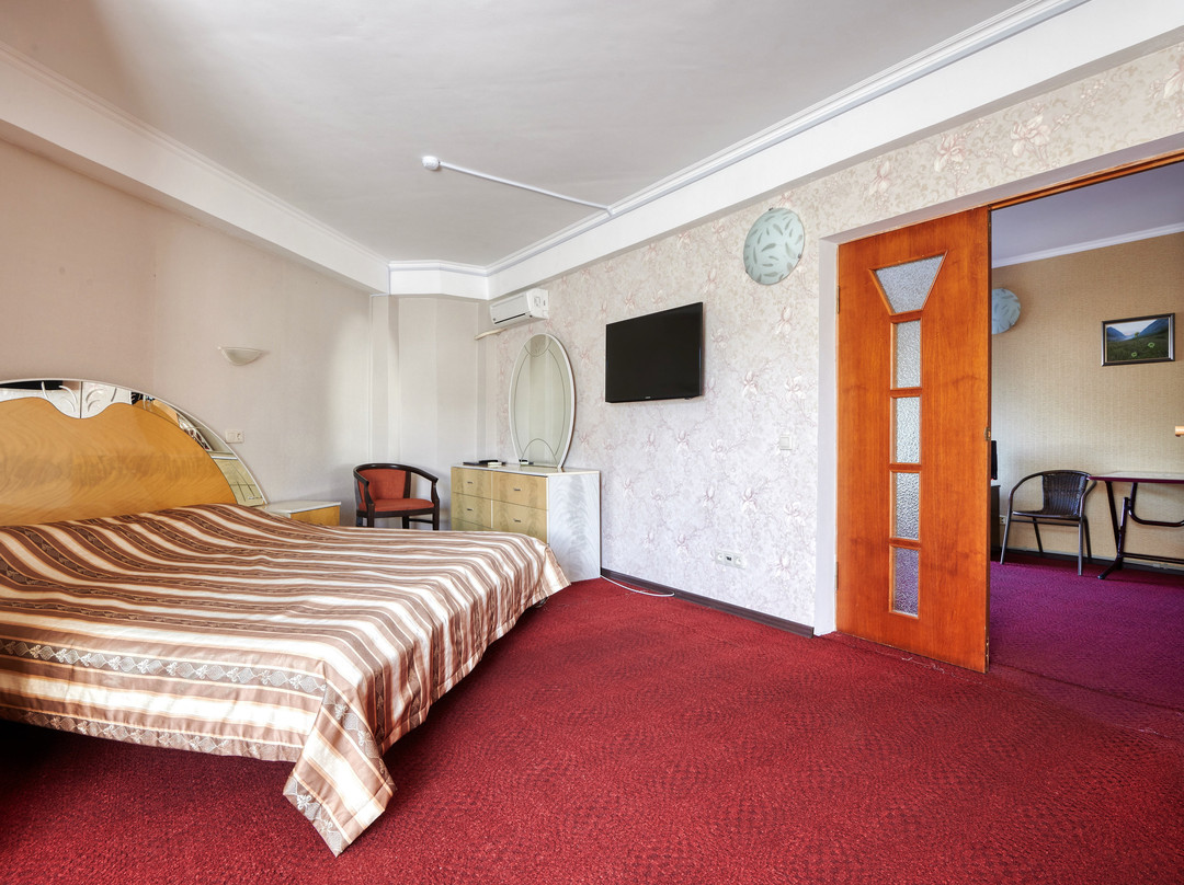 WaterLoo Hotel主图