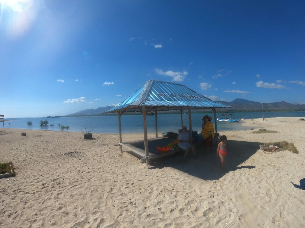 Gili Putih Sumberkima-格洛加克必去景点