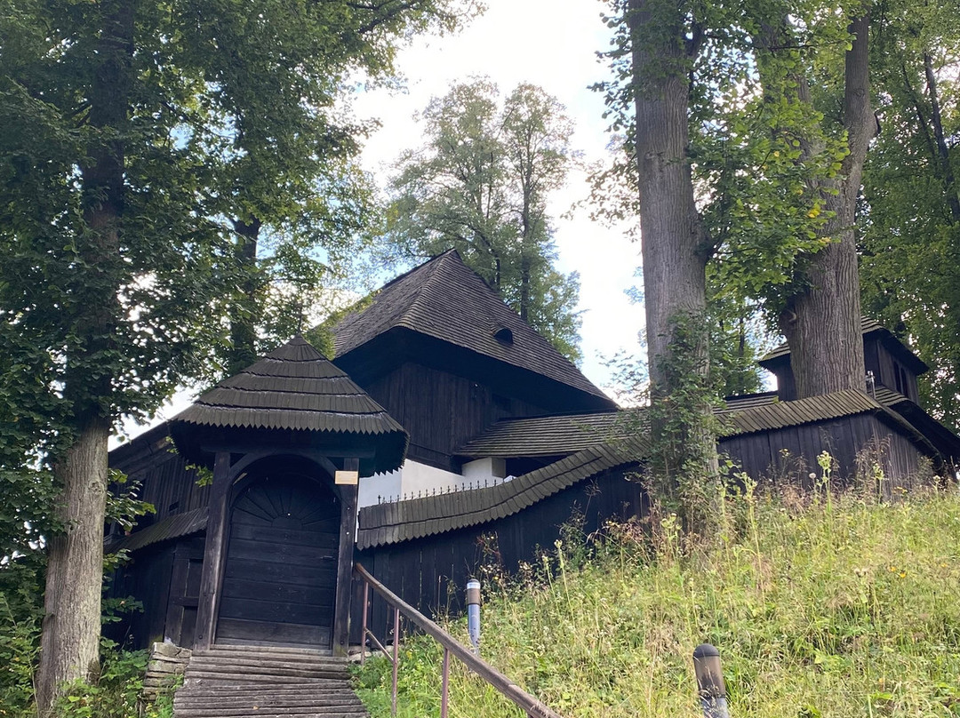 Wooden articular church of Leštiny景点图片