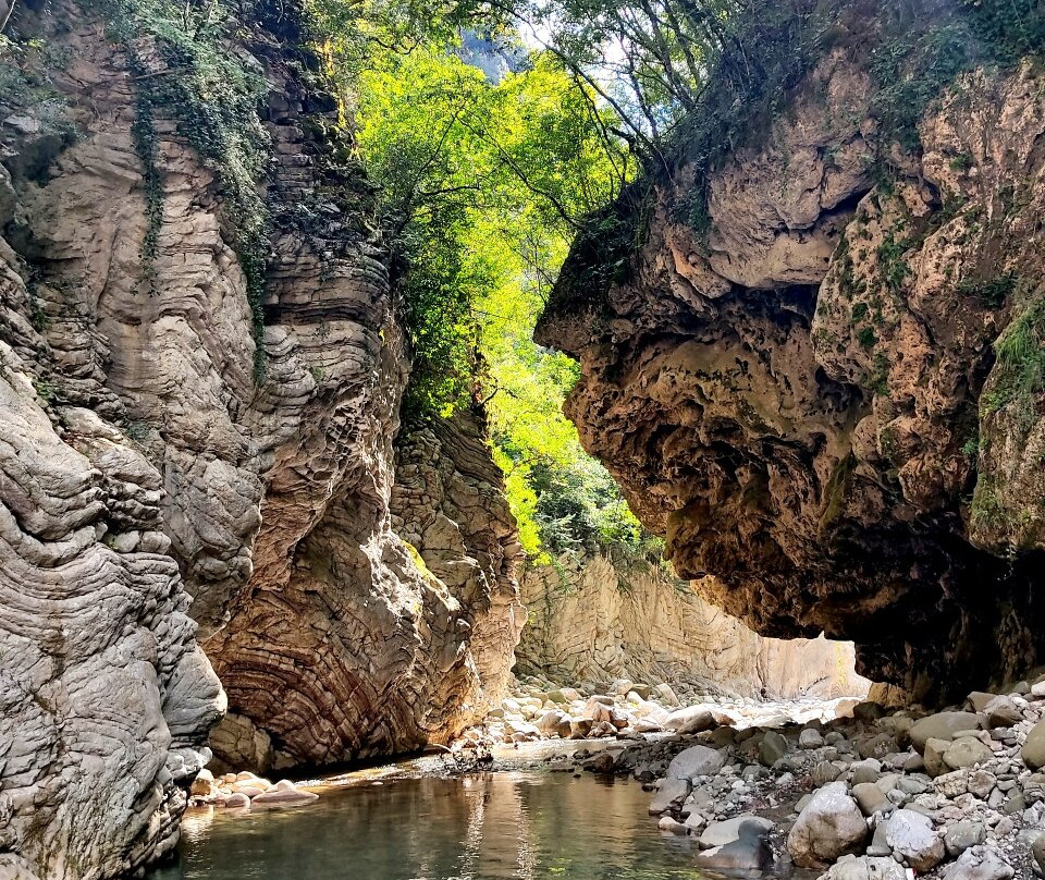 Panta Vrechei Canyon-卡尔派尼西必去景点