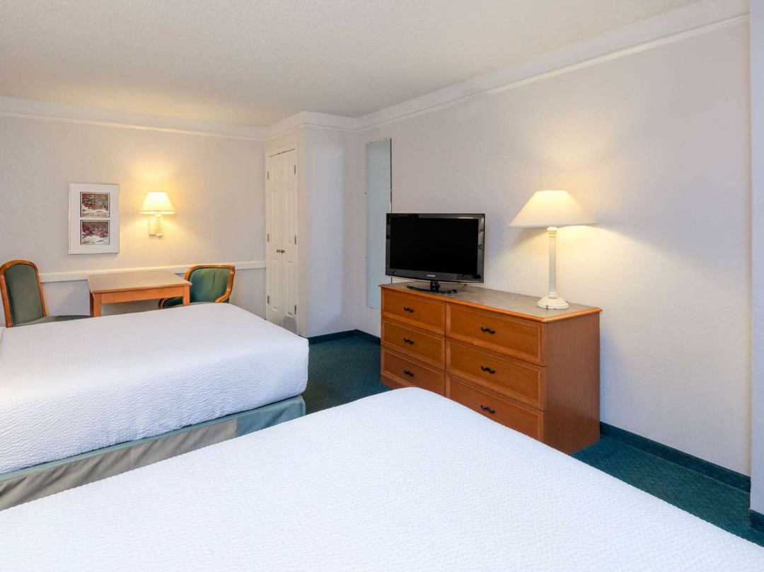 La Quinta Inn by Wyndham Farmington主图