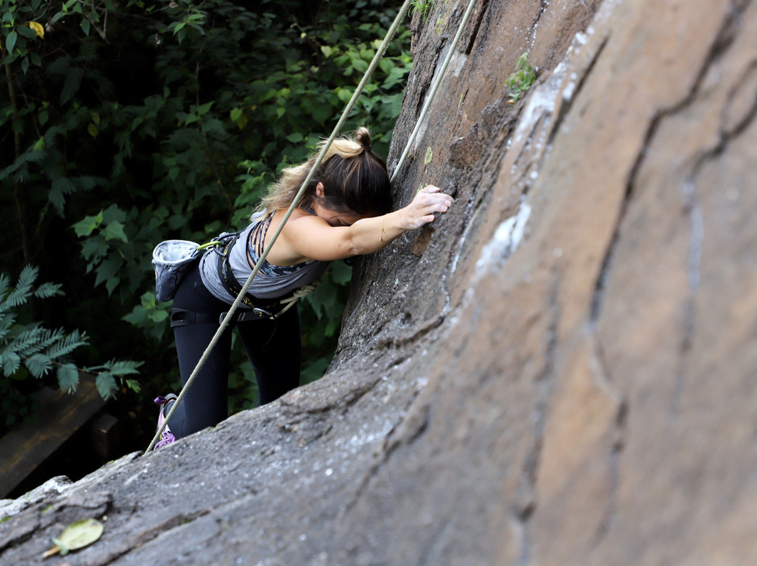 Bravos Climbing-巴耶－德布拉沃必去景点