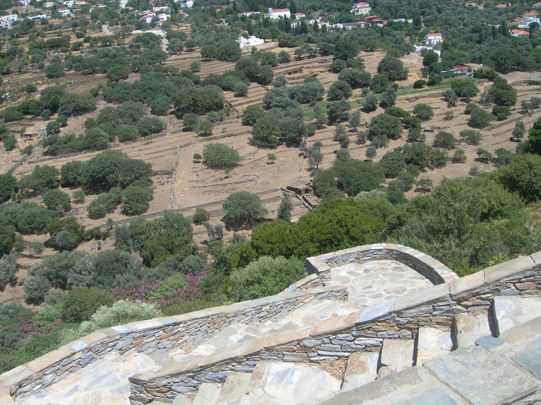 Cave Foros-Aladino必去景点