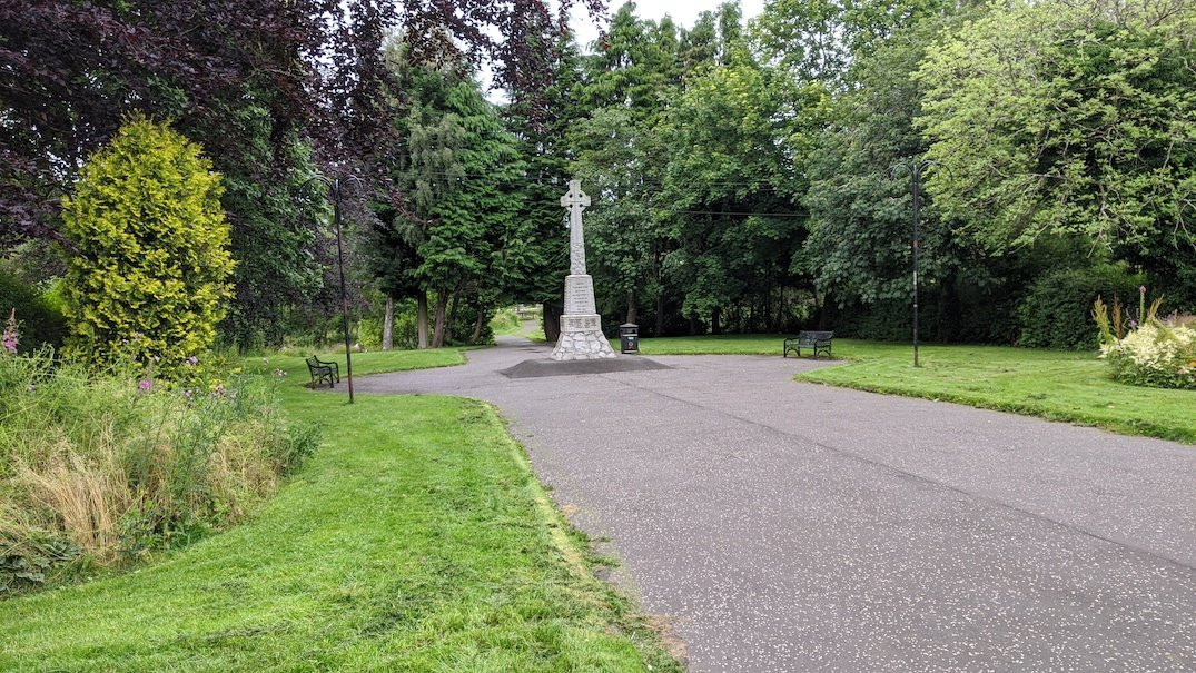 Stepps War Memorial景点图片