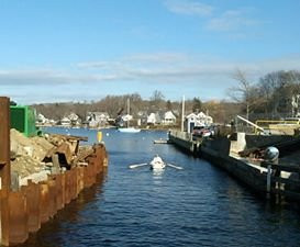 Woods Hole Drawbridge景点图片