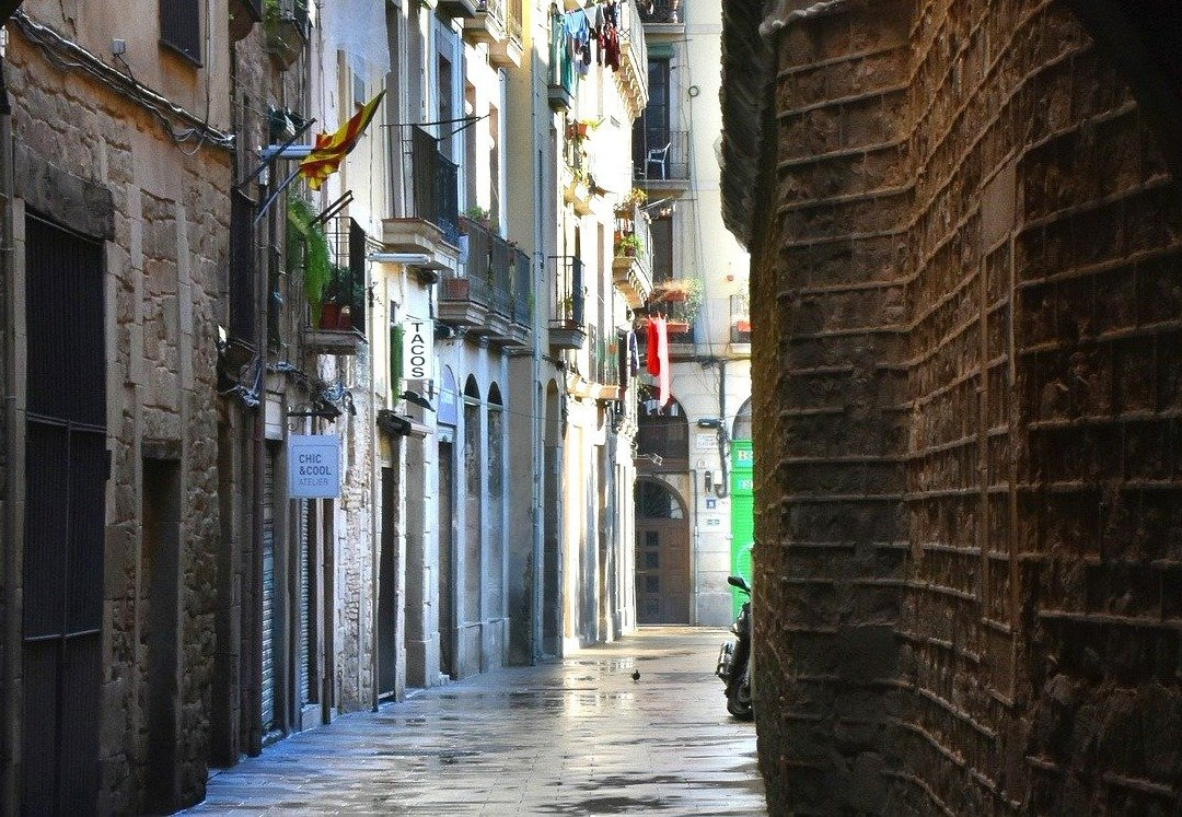 "Siguiendo los pasos de masones: Barcelona" by GAM Agency-巴塞罗那必去景点