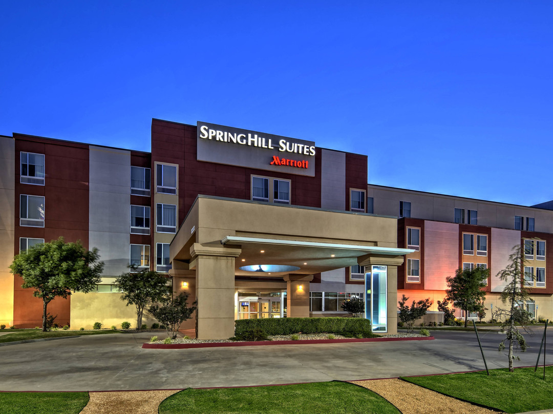 俄克拉荷马城穆尔春季山丘套房酒店主图