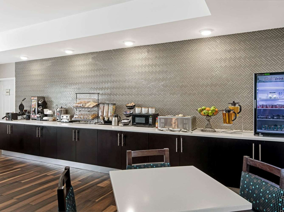 La Quinta Inn & Suites by Wyndham Atlanta South - Newnan主图