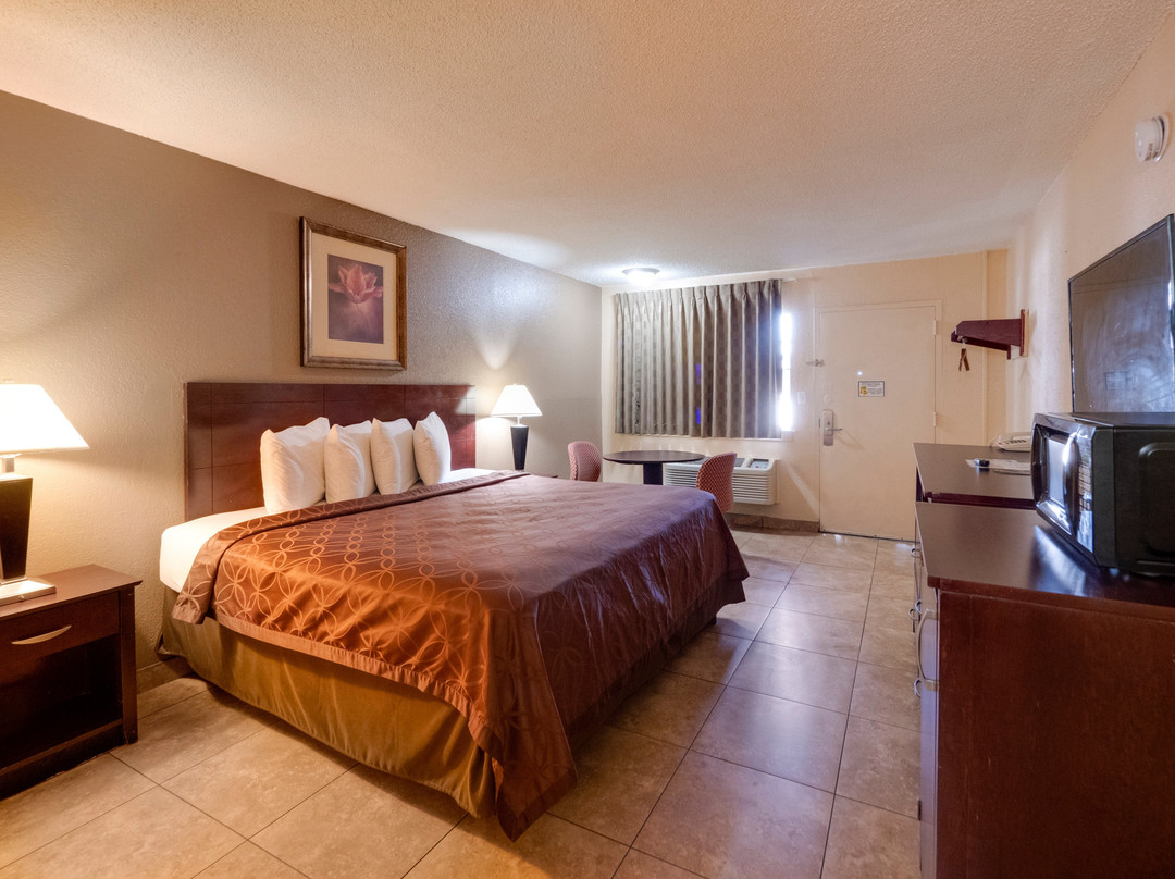 Knights Inn Orlando主图