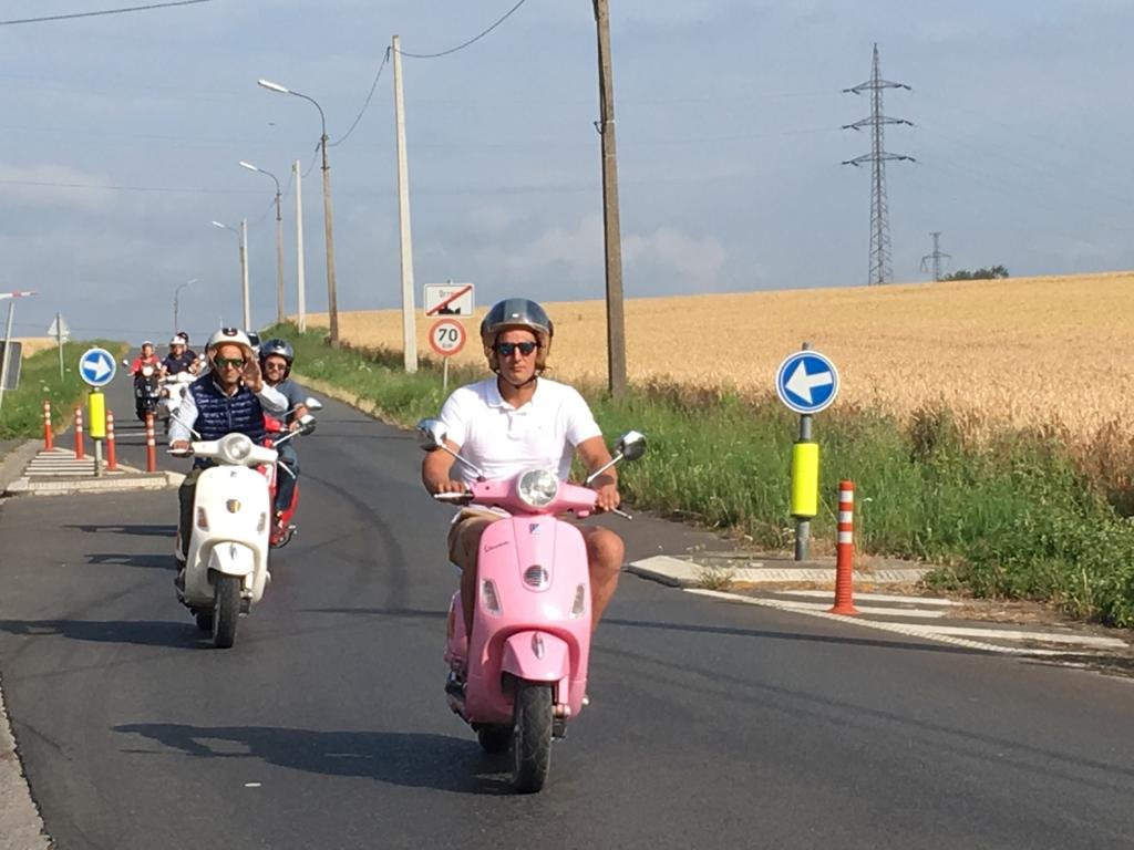 Vespa 2 Rent景点图片