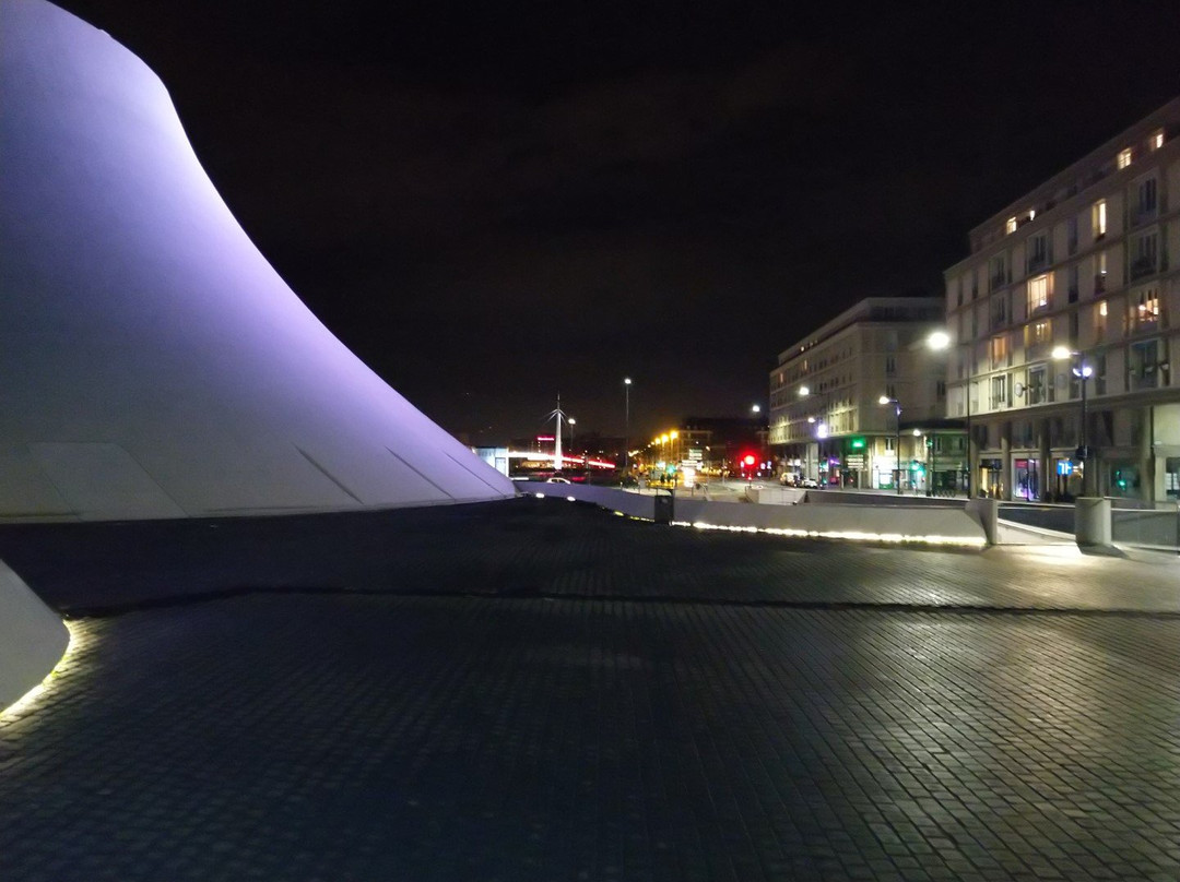 奥斯卡酒店主图