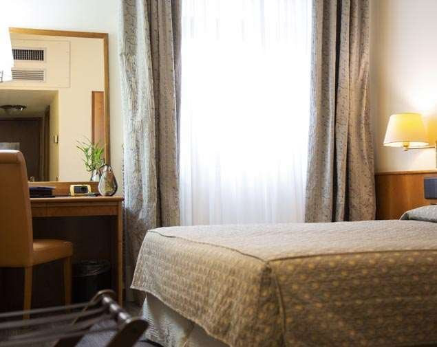 IH Hotels Milano Eur Trezzano sul Naviglio主图