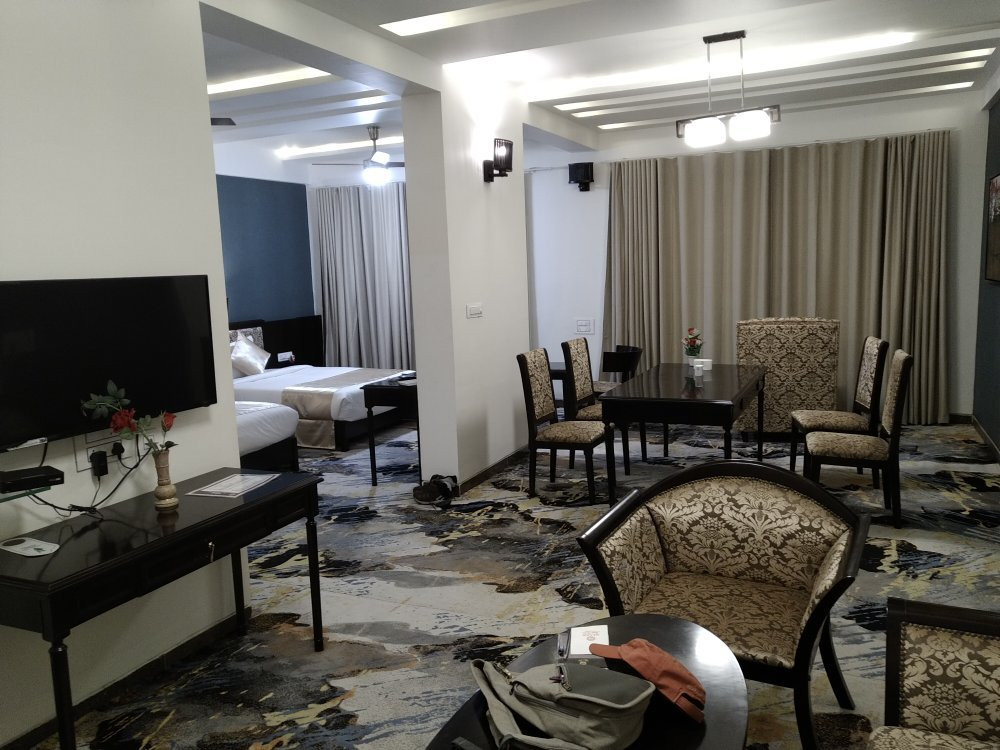 Silver Estate Resort主图