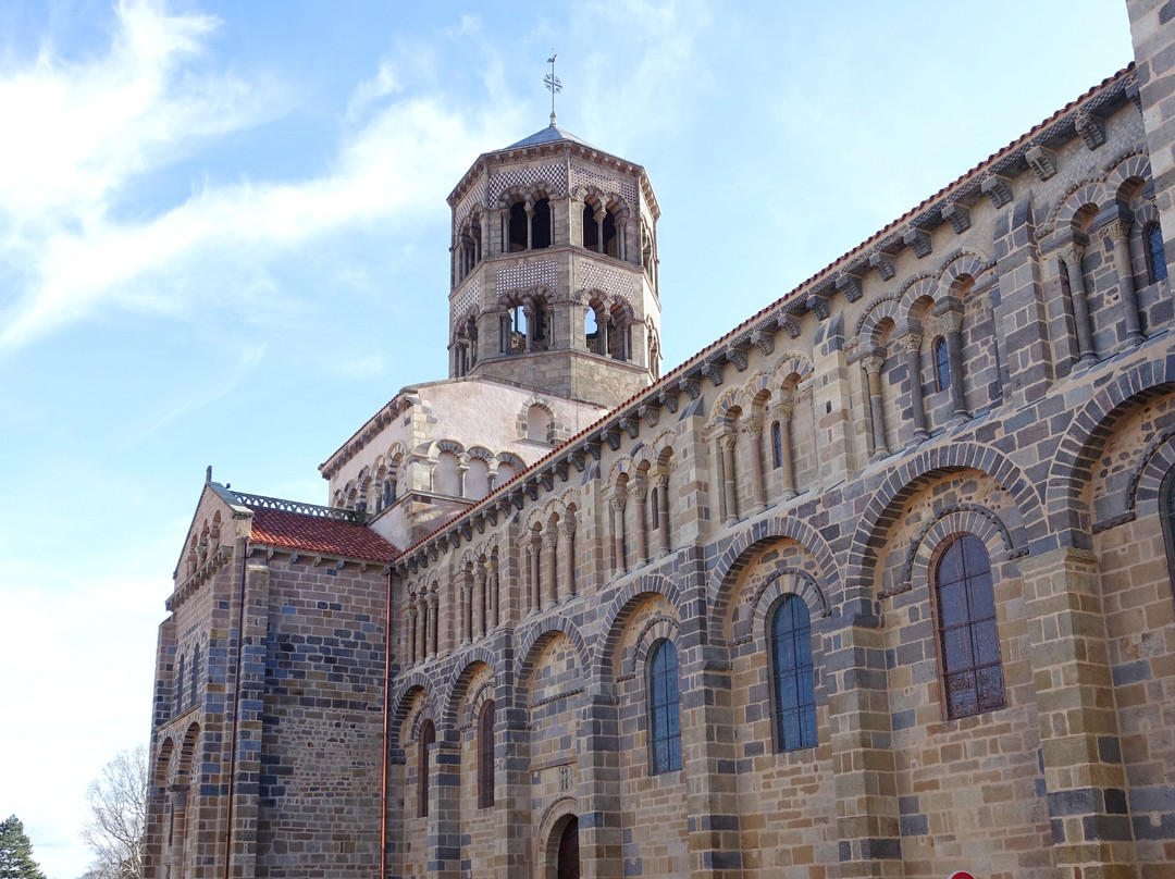 L'Abbatiale Saint-Austremoine景点图片