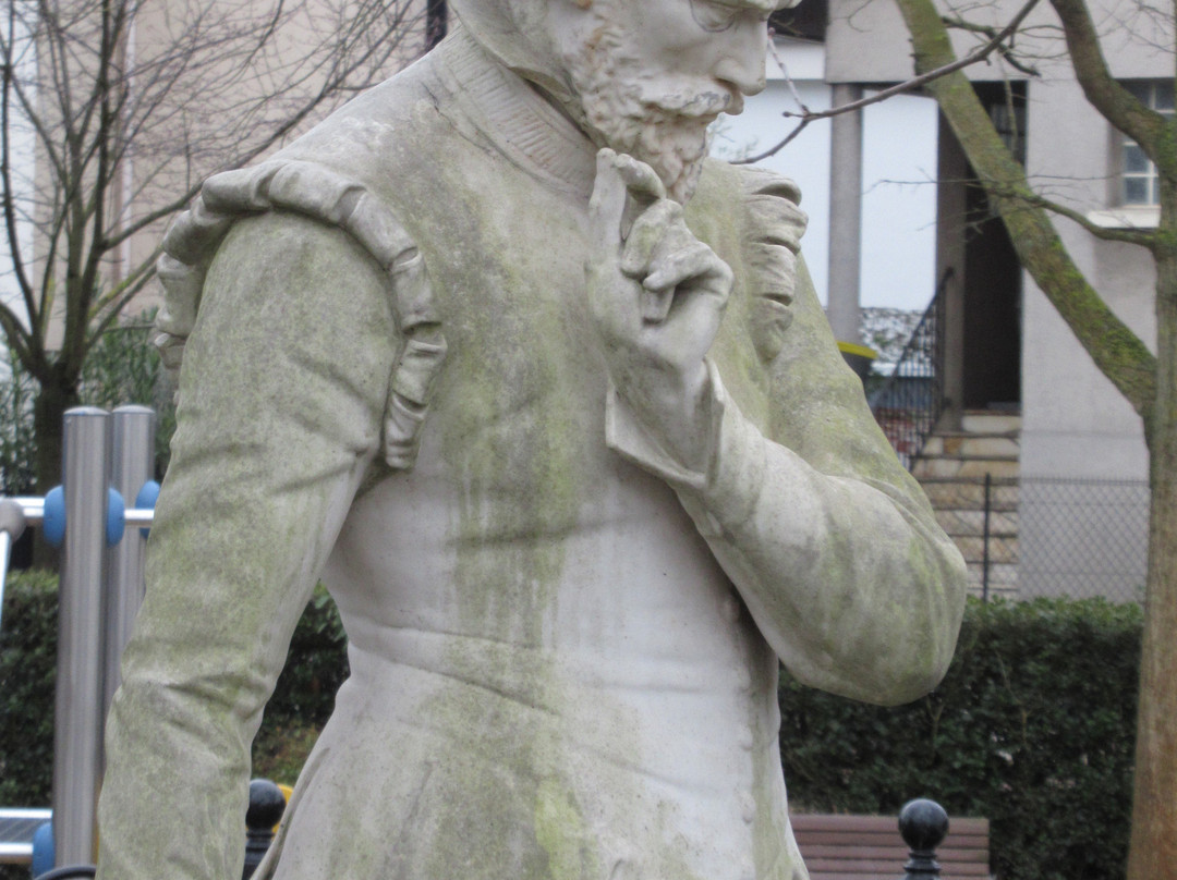 Statue de Bernard Palissy-Joinville-le-Pont必去景点