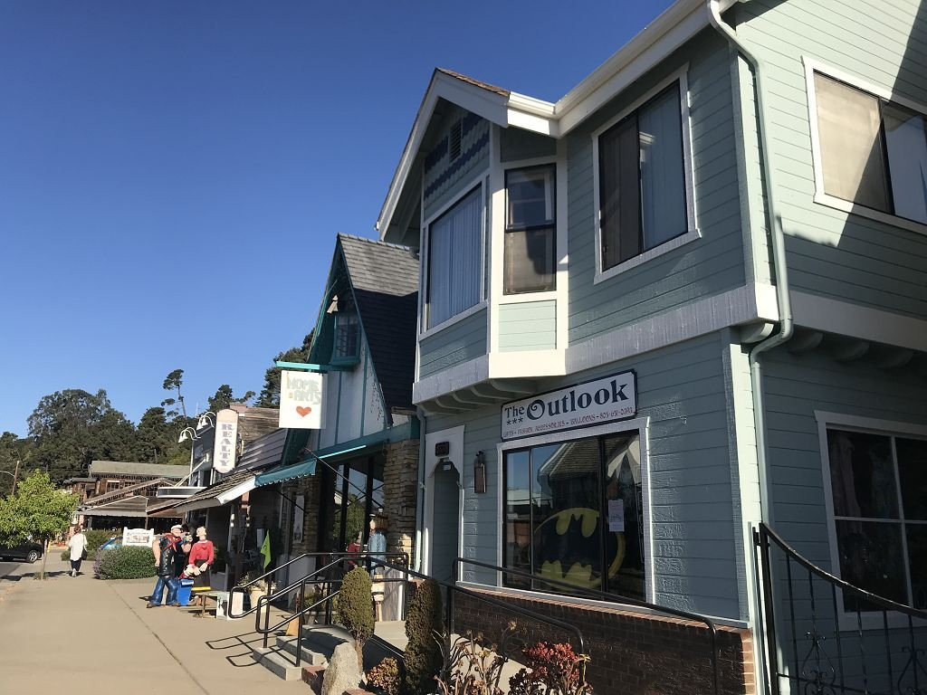 East Village-坎布里亚必去景点