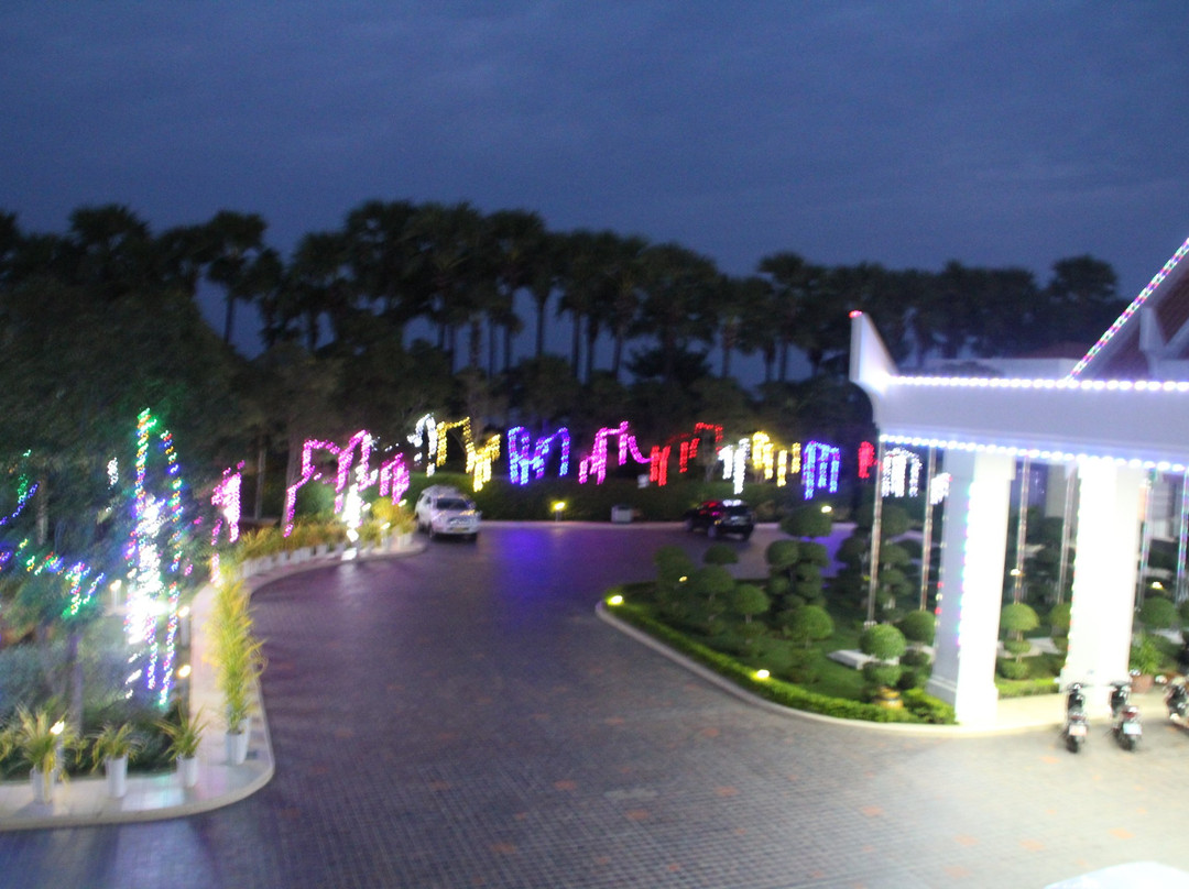 The Regency Hotel主图