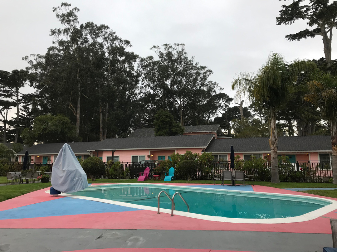 蝴蝶格罗夫旅馆主图