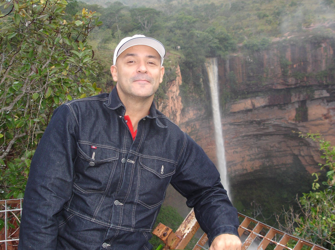 Veu da Noiva Waterfall景点图片