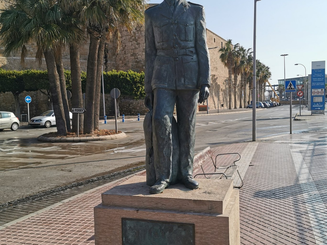 Estatua del Soldado de Reemplazo-梅利利亚必去景点