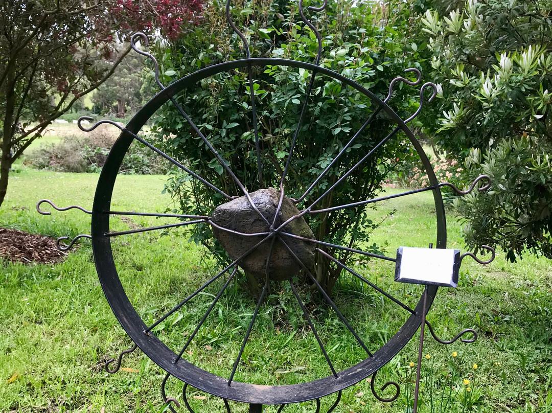 Laurie Collins Sculpture Garden-Jindivick必去景点