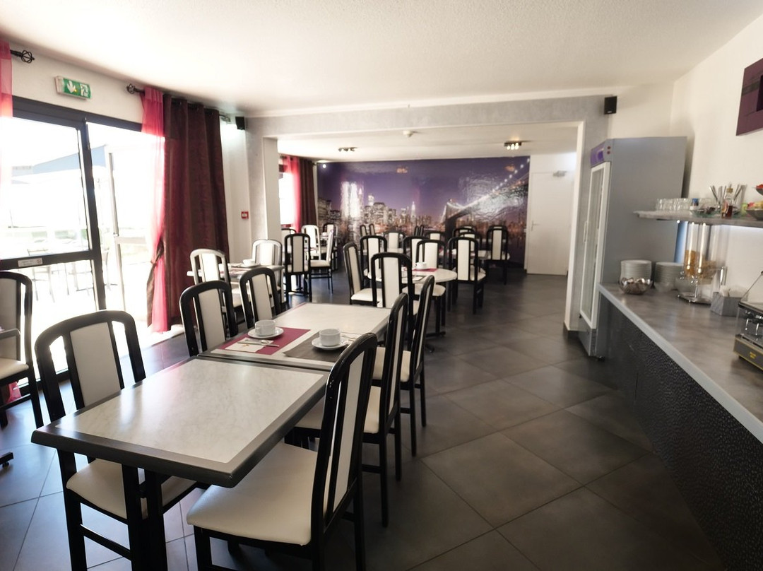 Logis Hôtel le Capricorne主图